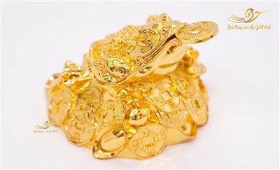 Ý nghĩa về tượng cóc ngậm tiền vàng mạ vàng trong phong thủy 