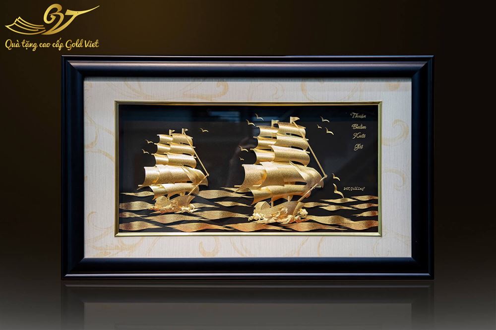 tranh thuyền buồm mạ vàng